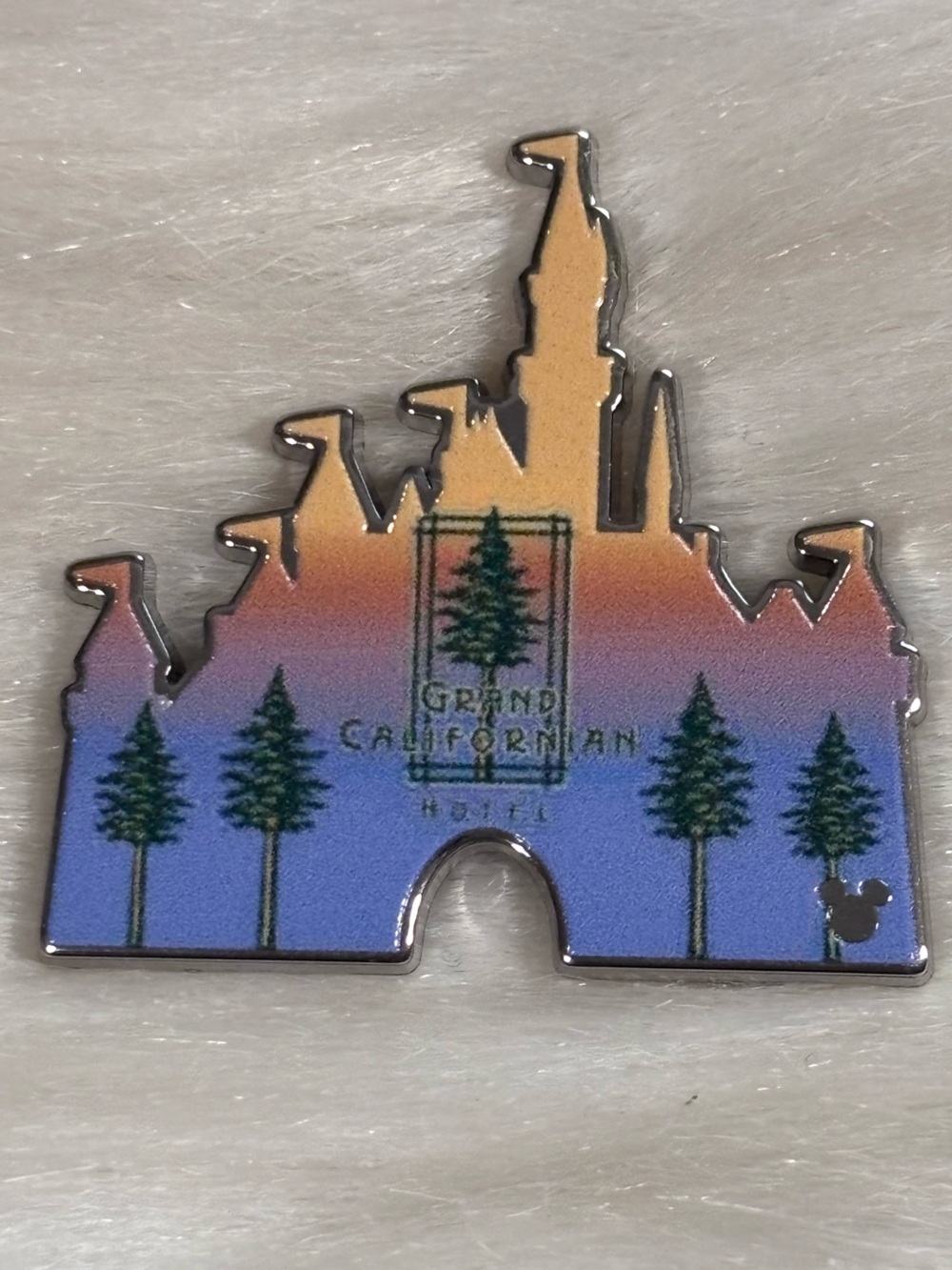 Disney Pin Grand Californian Hotel Castle Disneyland Hidden Mickey Wave A 2026
